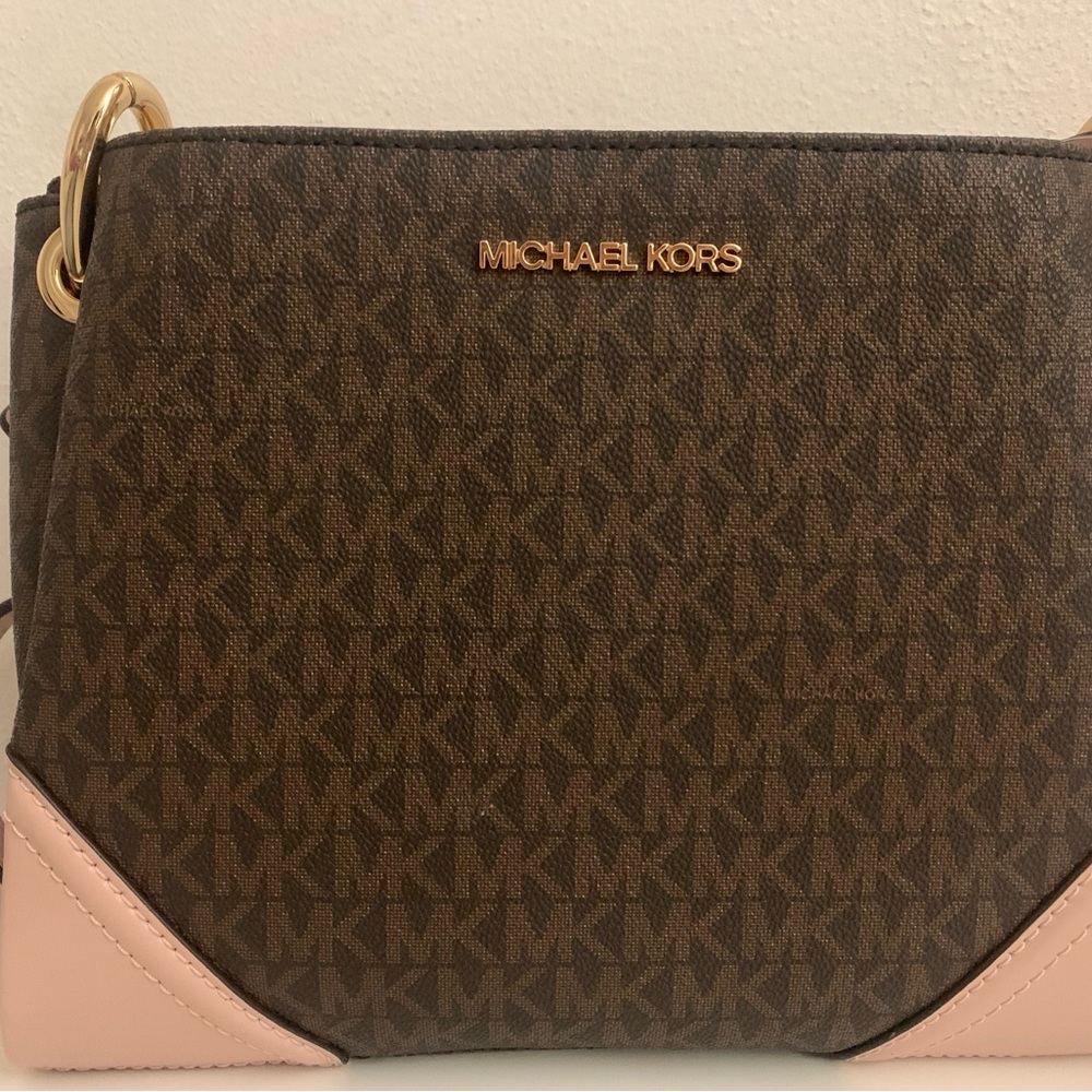 Michael kors crossbody